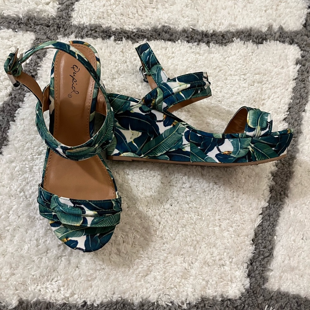 Qupid Palm Leaf Heels Sz: 6.5